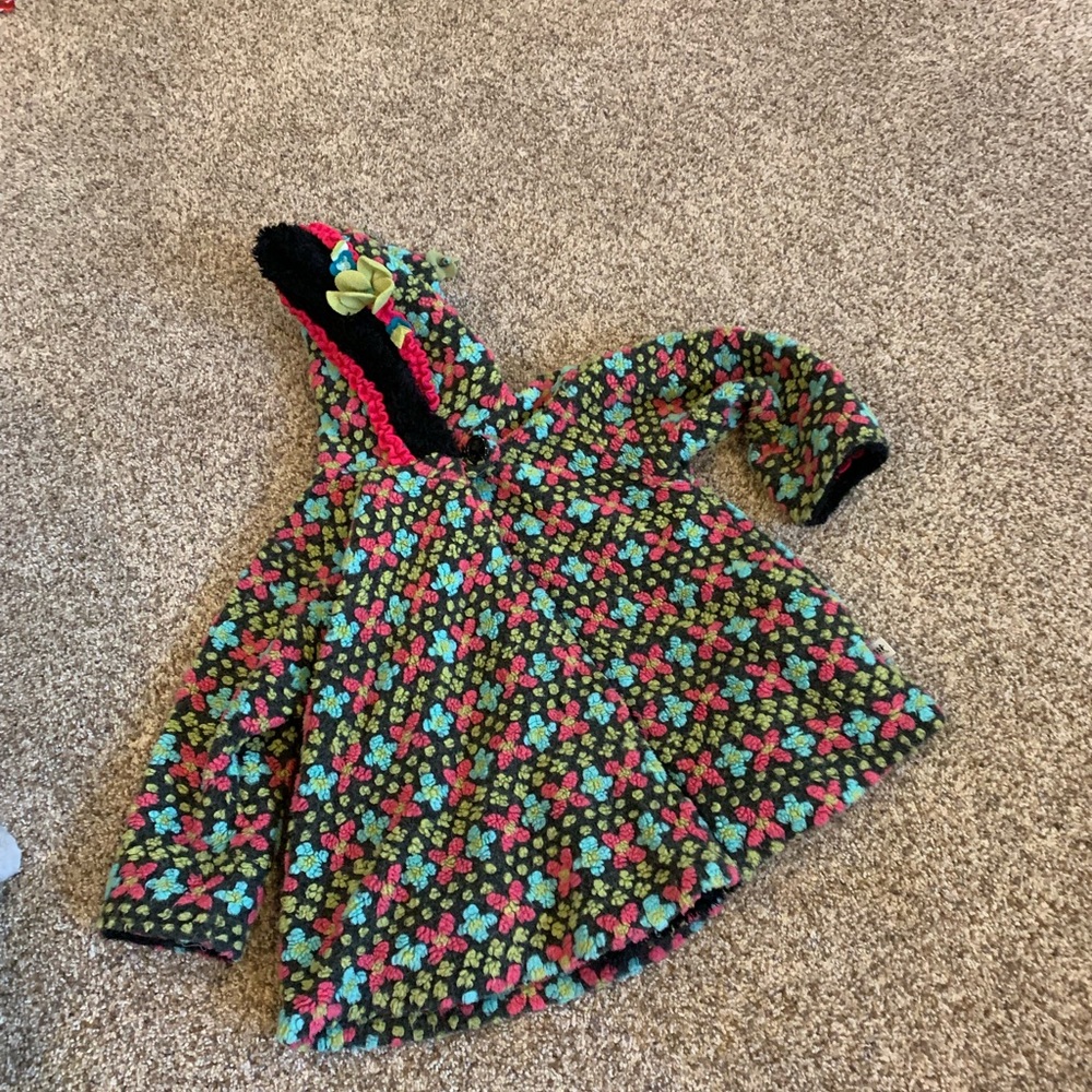 Adorable warm fall coat.